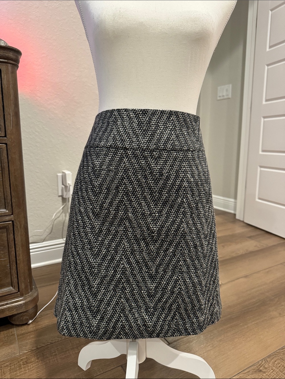 LOFT Black & White Chevron-Pattern A-Line Skirt